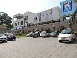 Diamond Hotel