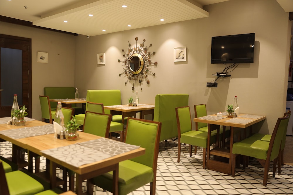 Hotel Blue Stone - Nehru Place