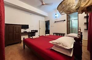 Reds Residency - Homestay