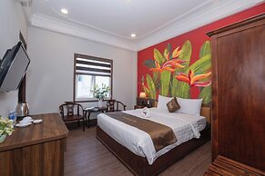 Jade Hotel