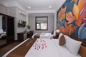 Jade Hotel