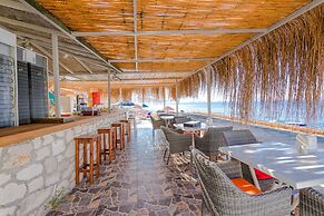 Amphora Hotel