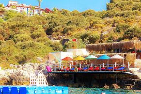 Amphora Hotel