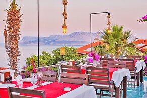 Amphora Hotel