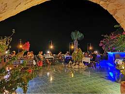Amphora Hotel