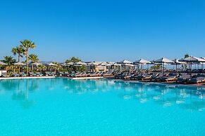 Solimar Aquamarine Resort