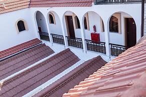 Anixis Hotel