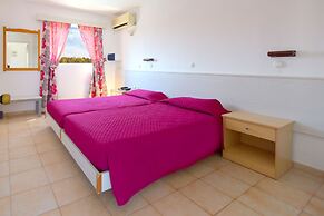 Anixis Hotel