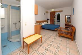 Anixis Hotel