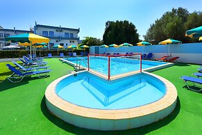 Anixis Hotel