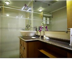 Royal Park Residence Hotel