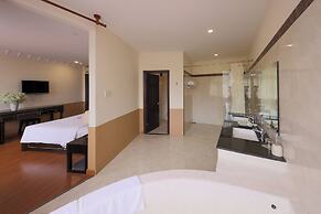 Boulevard Hotel