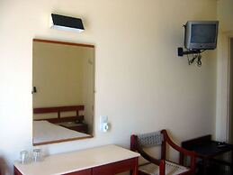 Hotel Avra