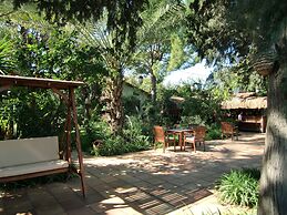 Happy Caretta Hotel