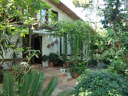 Happy Caretta Hotel