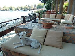 Happy Caretta Hotel