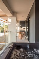 The Syntopia Hotel
