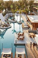 The Syntopia Hotel