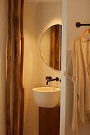 The Syntopia Hotel