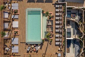 The Syntopia Hotel