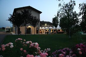 Ca' del Rio Resort