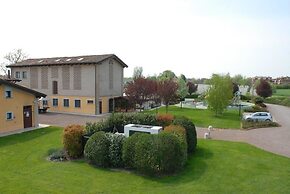 Ca' del Rio Resort