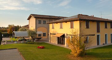 Ca' del Rio Resort