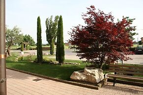Ca' del Rio Resort