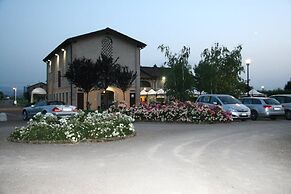 Ca' del Rio Resort