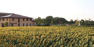 Ca' del Rio Resort