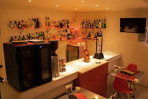 Love Hotel Kron