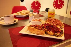 Love Hotel Kron