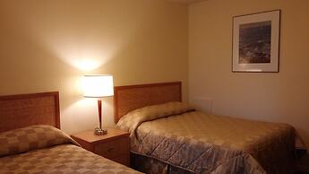 Traveller's Choice Motel