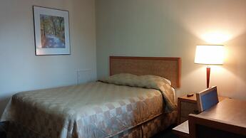 Traveller's Choice Motel