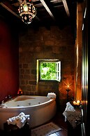 S. Nikolis Historic Boutique Hotel