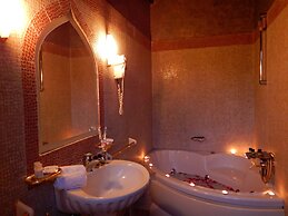 S. Nikolis Historic Boutique Hotel