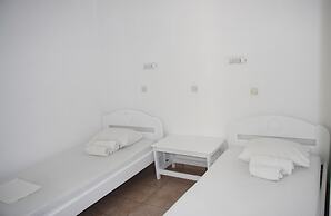 Armadoros Hotel Ios Backpackers