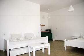 Armadoros Hotel Ios Backpackers