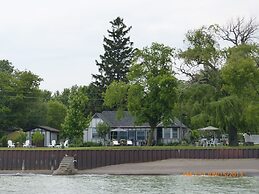 Omstead's On Erie