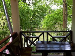 Saiyok River House