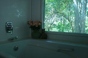 Saiyok River House