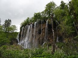 Plitvica Lodge