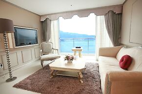 Riviera Hotel Geoje