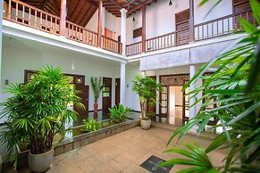 Niyagama House
