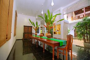 Niyagama House