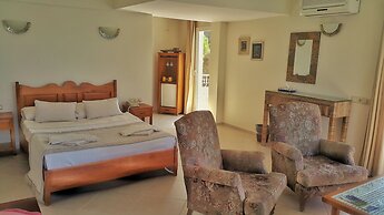 Ece Hotel Sovalye Island
