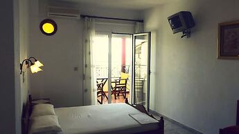 Hotel Papagalos