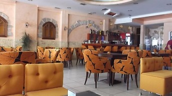 Hotel Papagalos