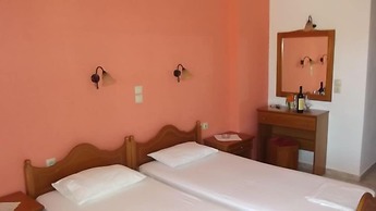 Hotel Papagalos
