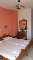 Hotel Papagalos